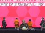 KONFERENSI PERS KEGIATAN TANGKAP TANGAN DI BADAN NASIONAL PENCARIAN DAN PERTOLONGAN (BASARNAS)(720P_HD).00.25.22