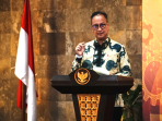 Menteri Perindustrian Agus Gumiwang Kartasasmita