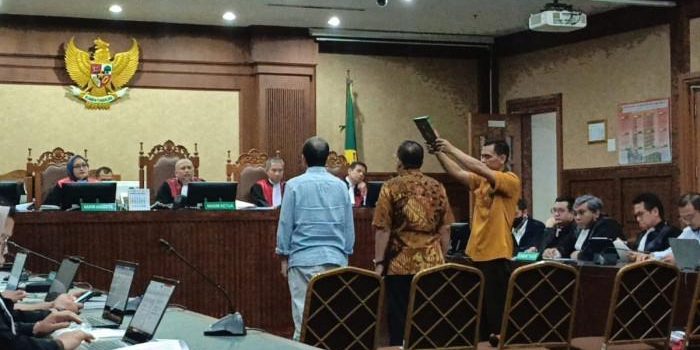 Sidang-perkara-korupsi-tata-kelola-minyak-mentah-dan-produk-kilang
