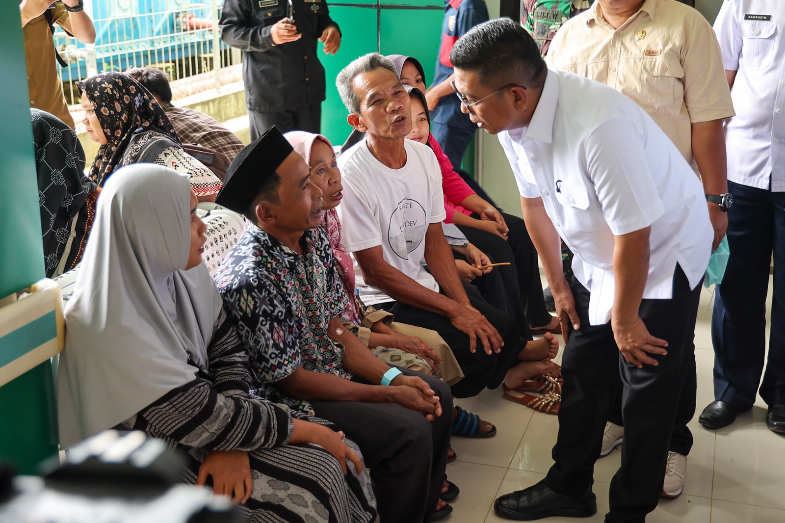 andra-soni-jamin-warga-kurang-mampu-mendapatkan-layanan-kesehatan-gratis-rsud-di-banten-29102025-190936