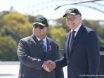 presiden-prabowo-subianto-dan-perdana-menteri-australia-anthony-albanese-berjabat-tangan-usai-menyampaikan-keterangan-pers-di--1762921438317_169